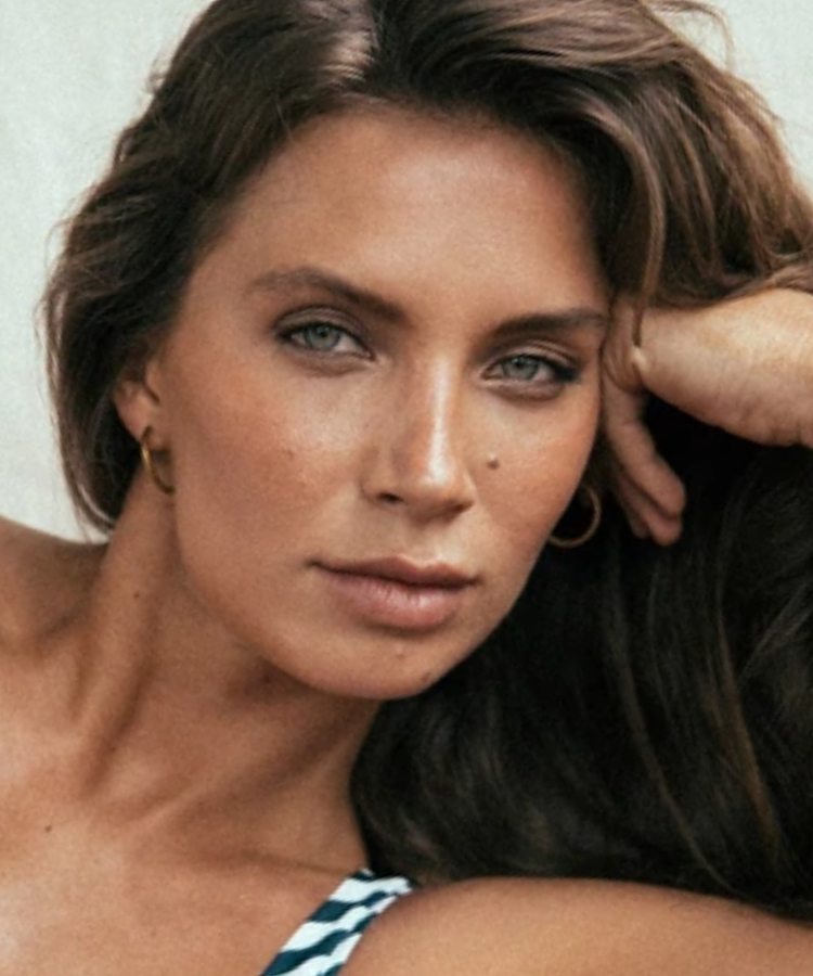 Ukrainian fashion and commercial model Anastasia C – Castaway Model Management Bali