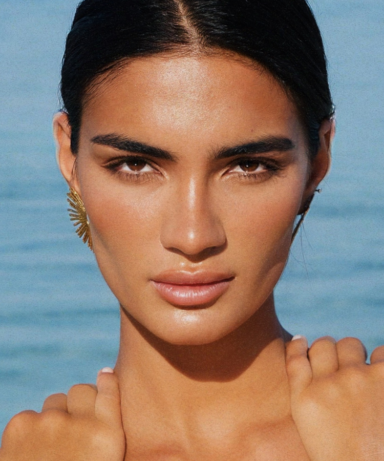 Argentinian fashion and commercial model Zoe – Castaway Model Management Bali