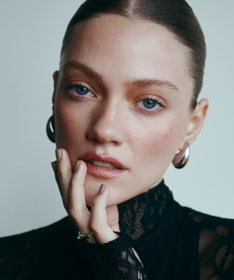Ukrainian fashion and commercial model Lolita – Castaway Model Management Bali