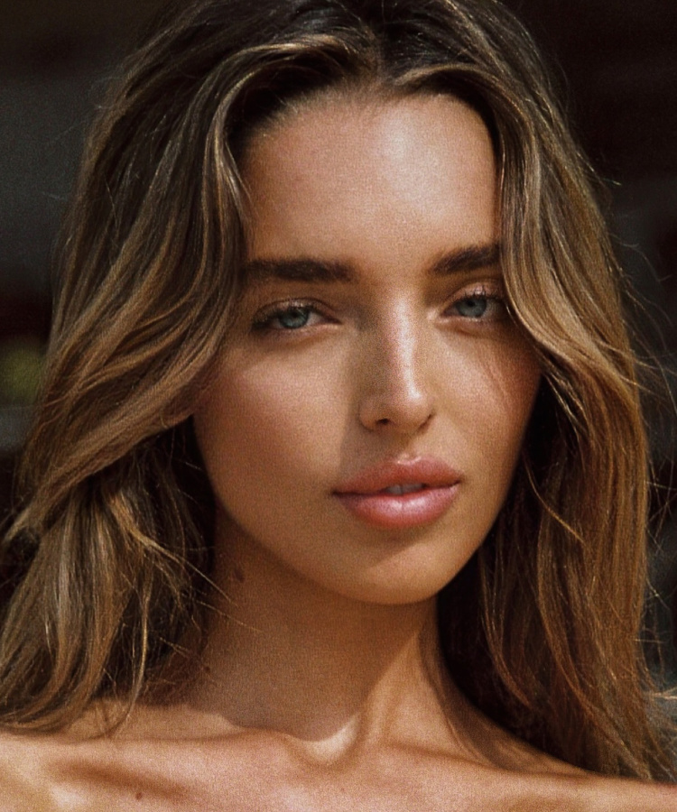 Australian fashion and commercial model Shelby - Castaway Model Management