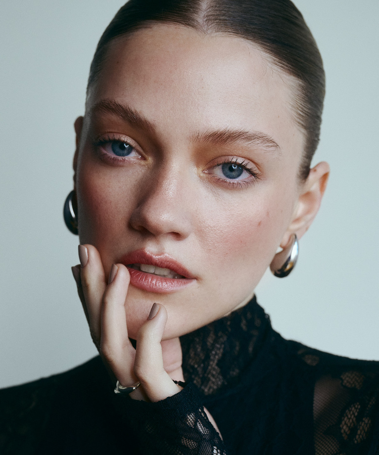 Ukrainian fashion and commercial model Lolita – Castaway Model Management Bali