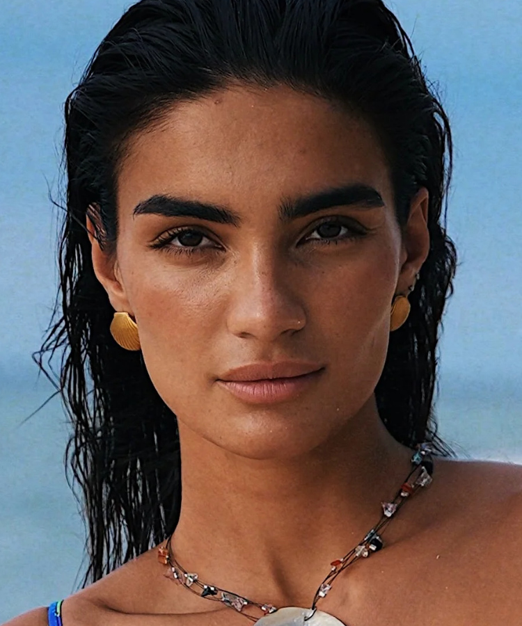 Argentinian fashion and commercial model Zoe – Castaway Model Management Bali