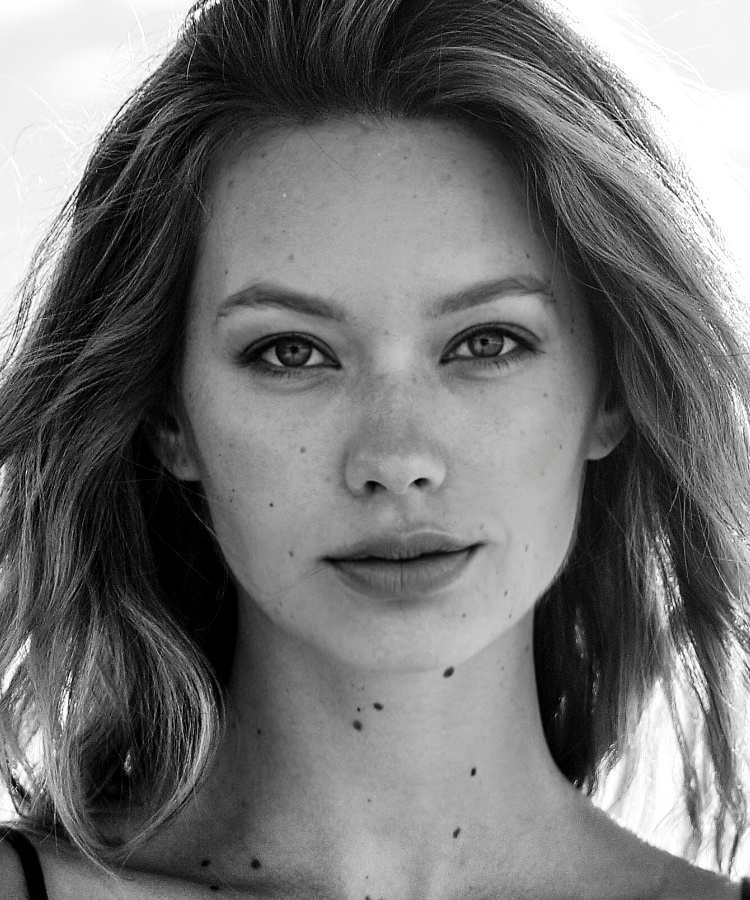 Czech fashion and commercial model Tereza – Castaway Model Management Bali