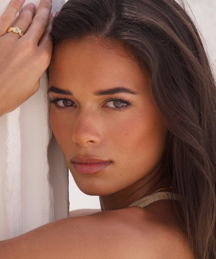 Dutch fashion and commercial model Sunita – Castaway Model Management Bali